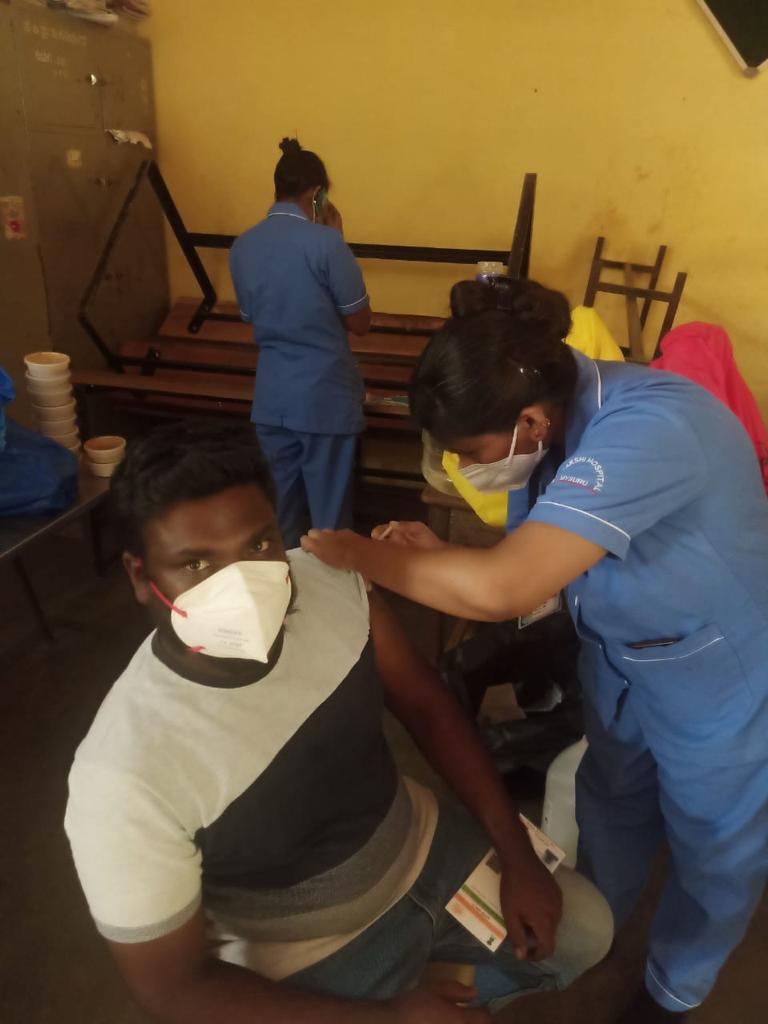 Vaccination of staff members and workers